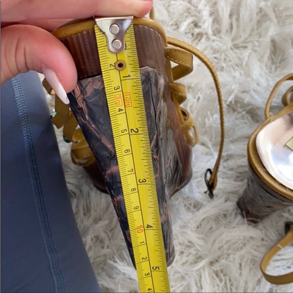 Two lips embellished crystal like open toe wedge shoes sandals - Picture 10 of 11